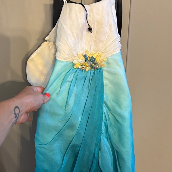 NWT La Femme Dancing with the Stars inspired 100% silk gorgeous dress! Sz 0 - Picture 11 of 11